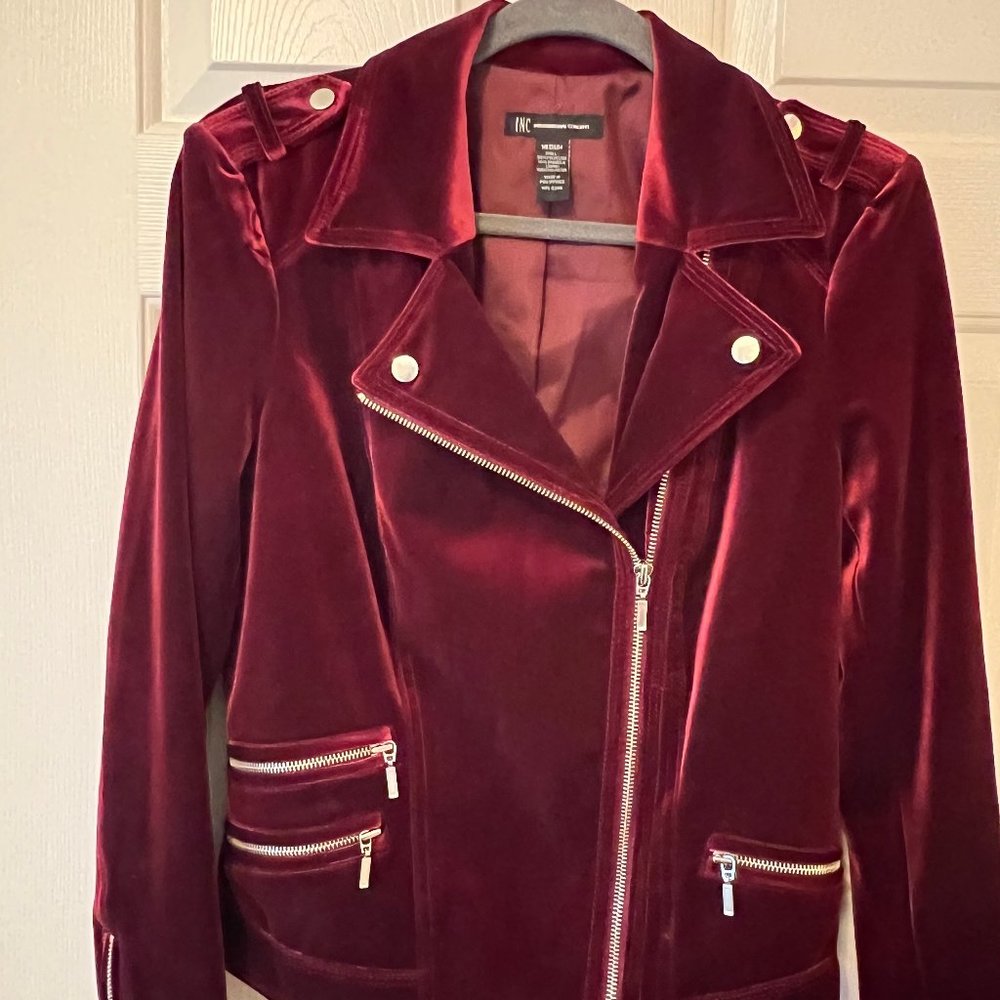 Jacket - Picture 1 of 3